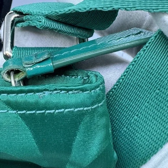 VINTAGE COACH TEAL NYLON CROSSBODY - Picture 3 of 7